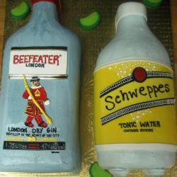 Groom's Cake 34- Beefeater and Schweppes